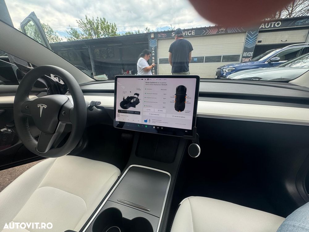 Tesla Model 3 Standard Reichweite Plus Hinterradantrieb - 2