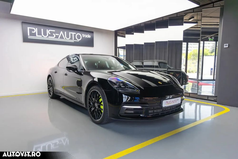 Porsche Panamera - 1