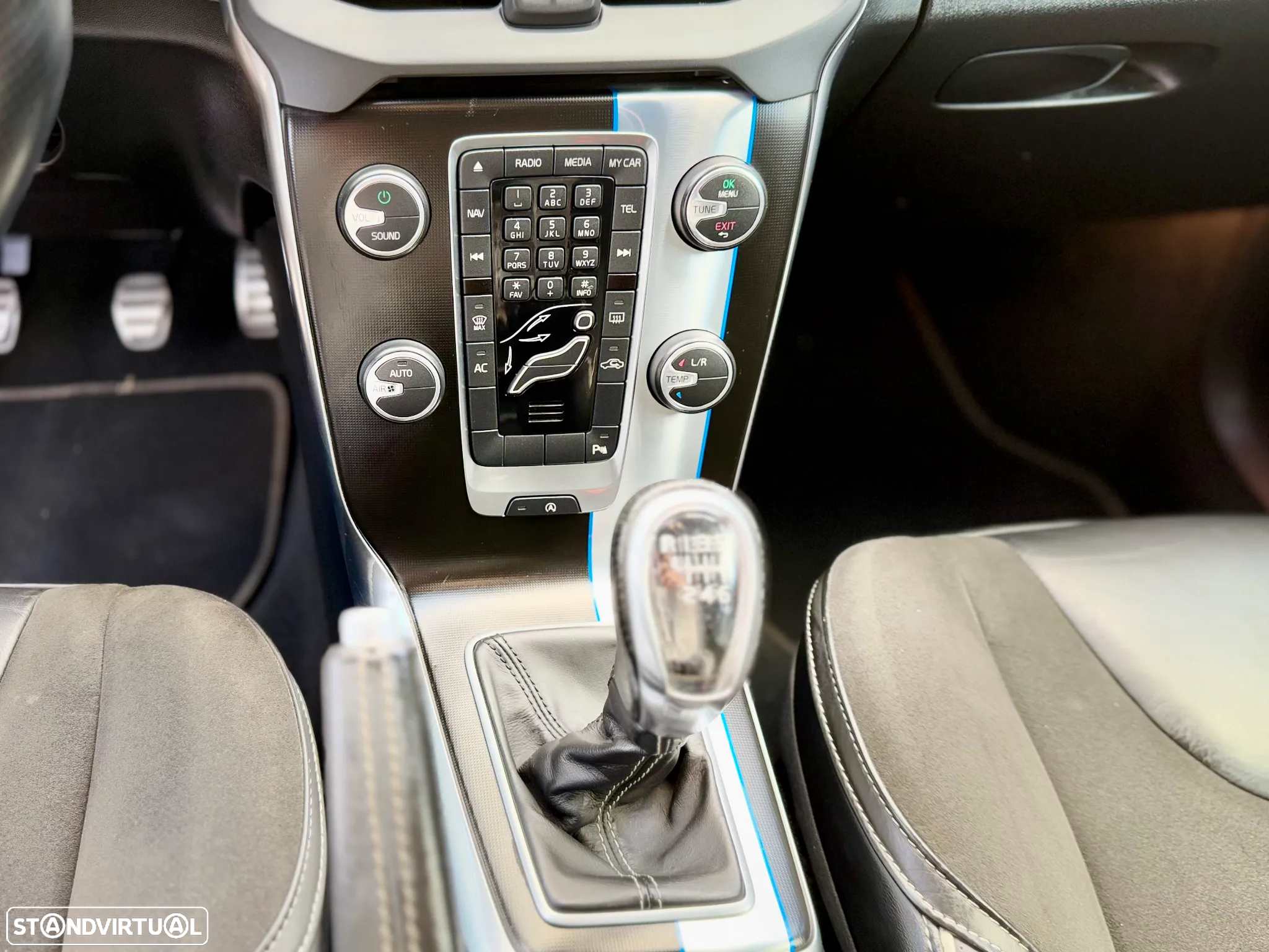 Volvo V40 1.6 D2 R-Design - 15