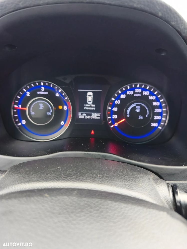 Hyundai i40 i40cw 1.7 CRDi blue Style - 5