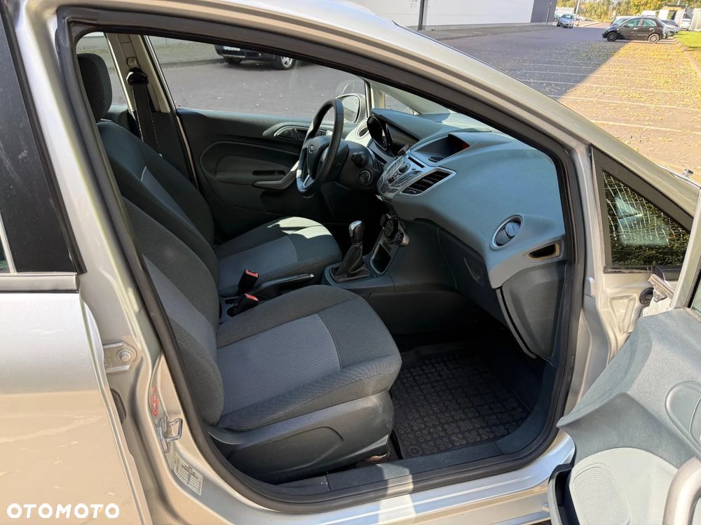 Ford Fiesta 1.4 TDCi Ambiente - 12