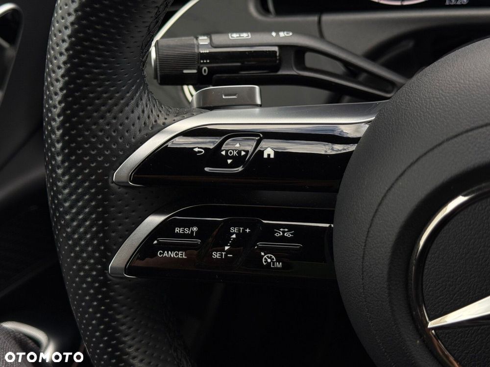Mercedes-Benz Klasa E 220 d mHEV 4-Matic AMG 9G-Tronic - 17