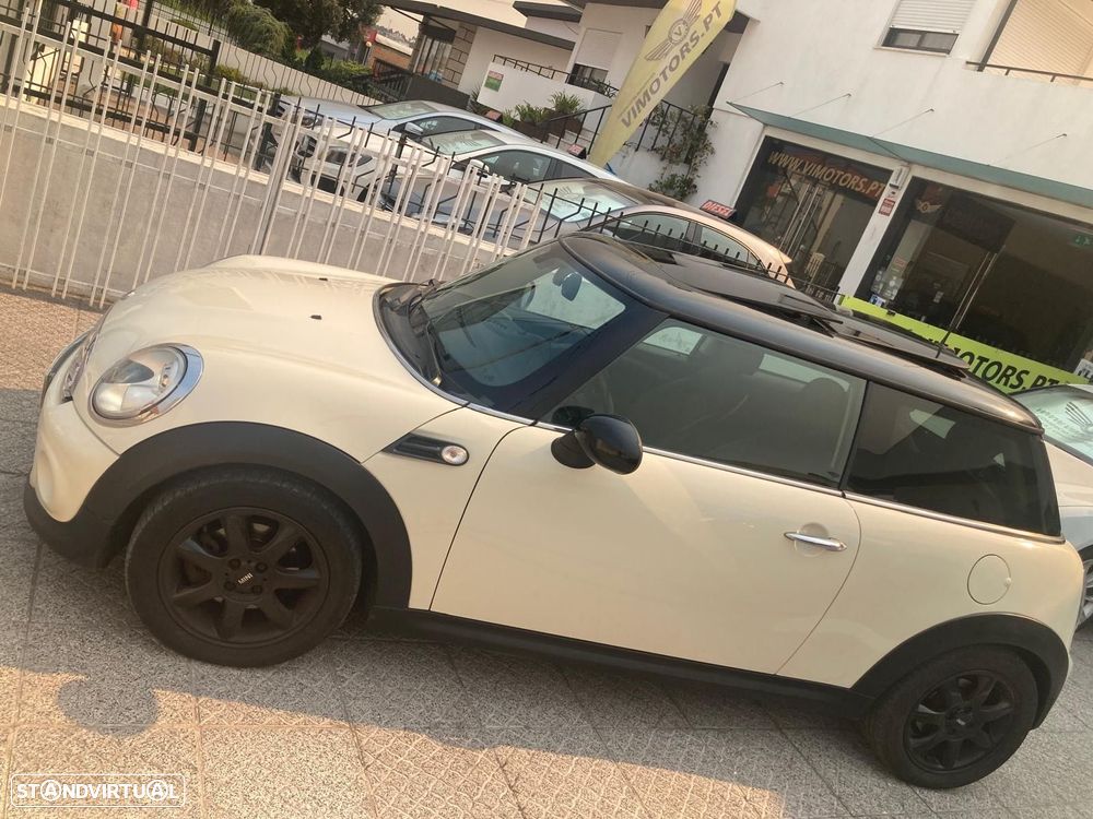 MINI 3 Portas Cooper D - 19