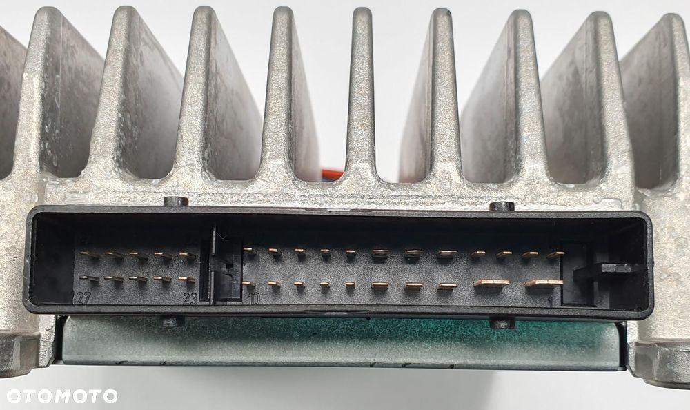 WZMACNIACZ HARMAN MERCEDES W212 A2129002401 - 4