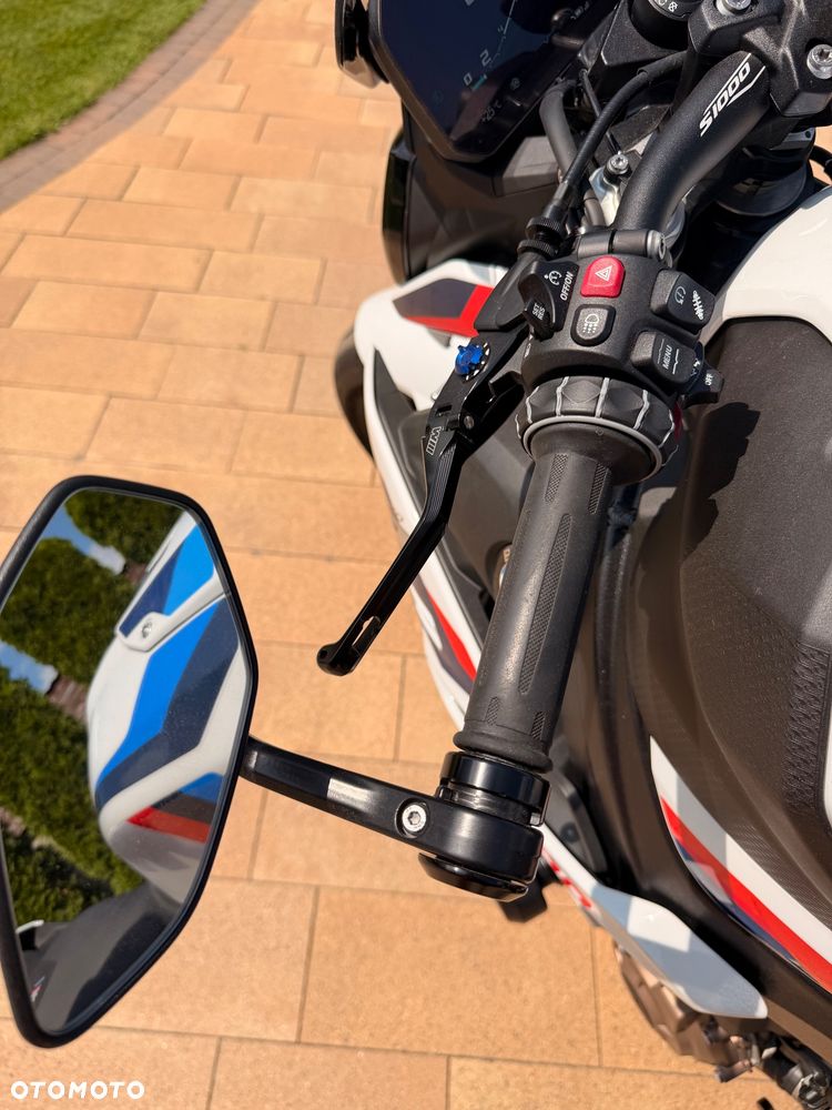 BMW S - 21
