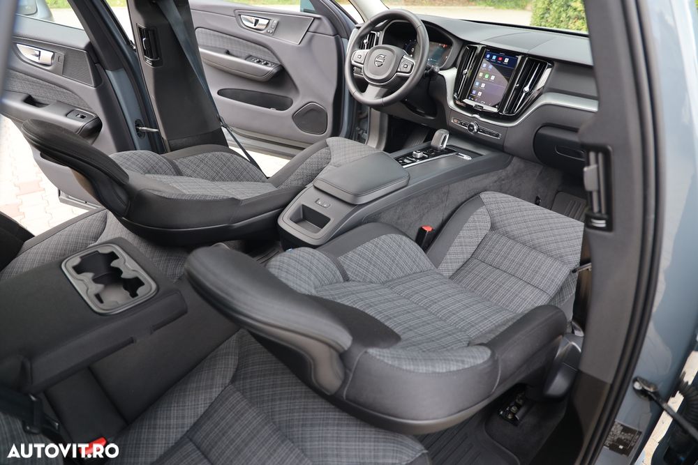 Volvo XC 60 B5 AT AWD MHEV Core - 20