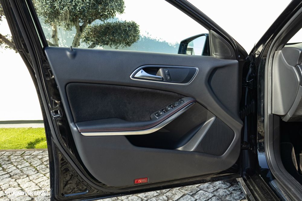 Mercedes-Benz A 180 CDI BE AMG Line - 18