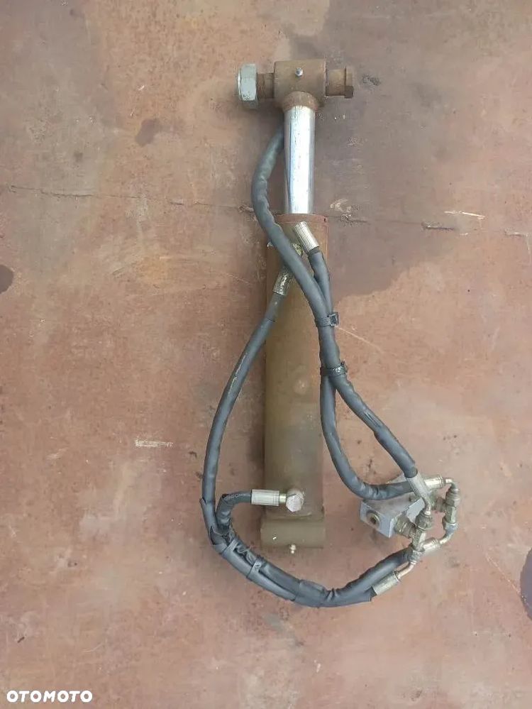 SIŁOWNIK WIDEŁ WÓZKA  KIPER WYWROT HDS IVECO DAILY - 2