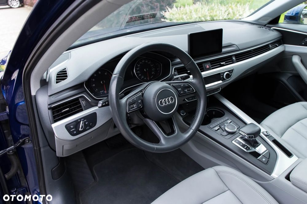 Audi A4 Limousine 2.0 TFSI ultra S tronic - 11