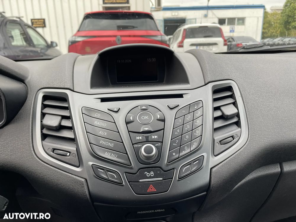 Ford Fiesta - 15