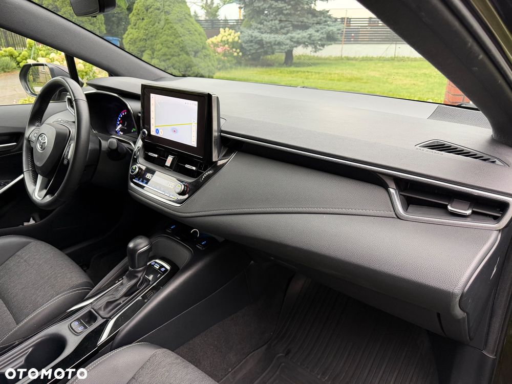 Toyota Corolla 1.8 Hybrid Selection - 26