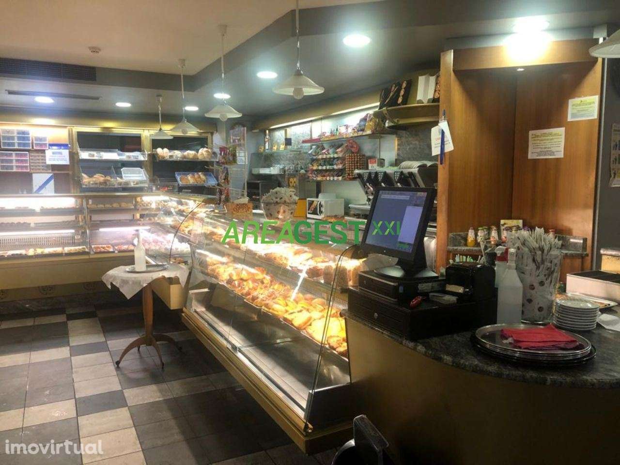 Loja para venda com rendimento em Loures, Santo António dos Cavaleiros - Grande imagem: 2/20