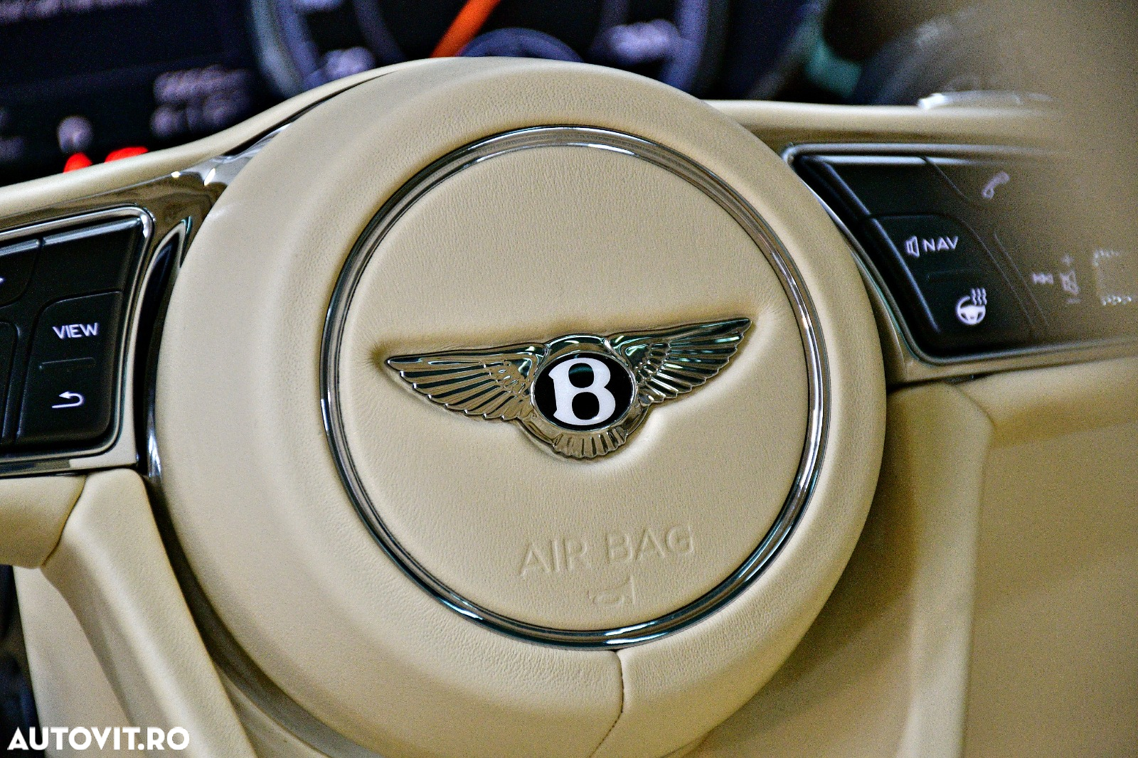 Bentley Bentayga W12 Mulliner - 32