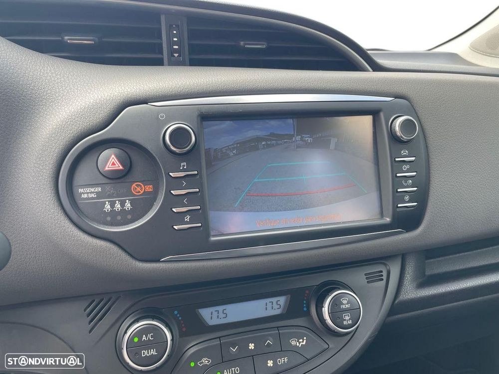 Toyota Yaris - 24