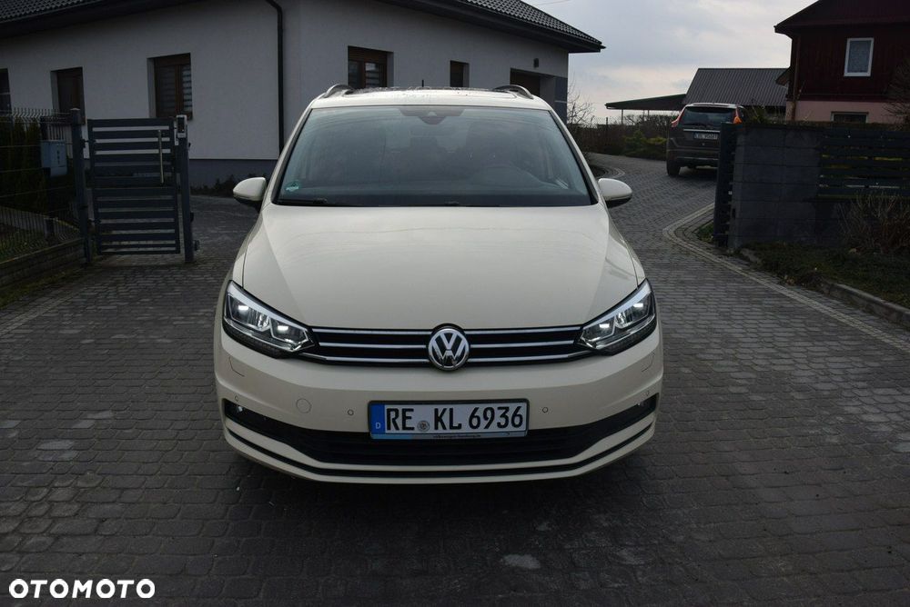 Volkswagen Touran - 5