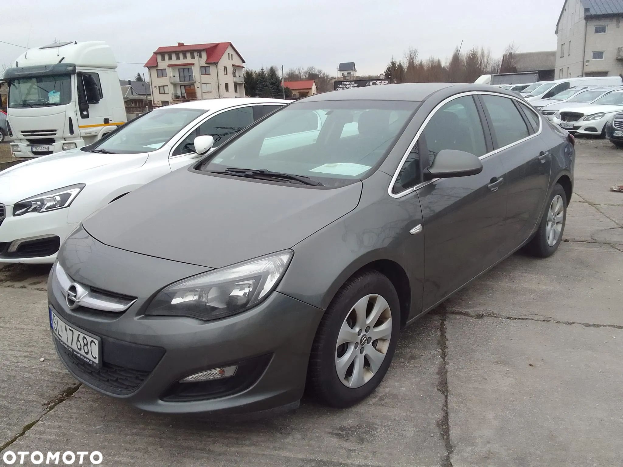 Opel Astra IV 1.4 T Business EU6 - 1