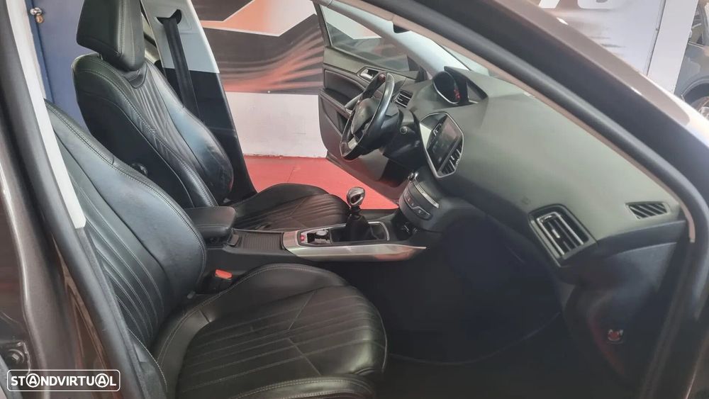 Peugeot 308 SW 1.6 BlueHDi Allure - 14