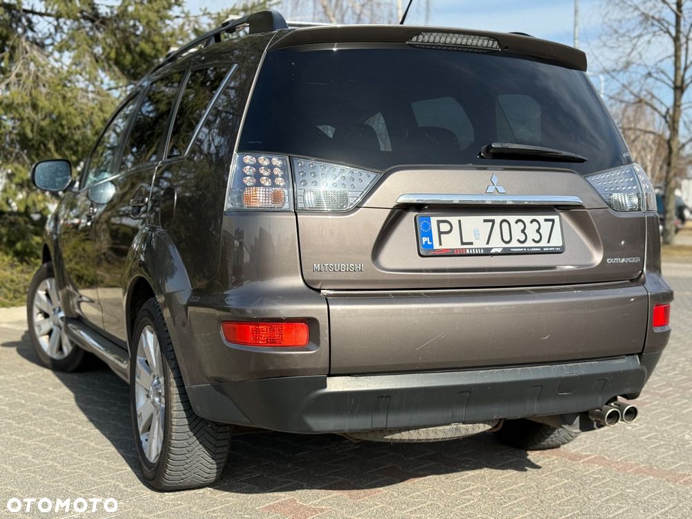 Mitsubishi Outlander 2.2 DI-D 4WD TC-SST Instyle - 13