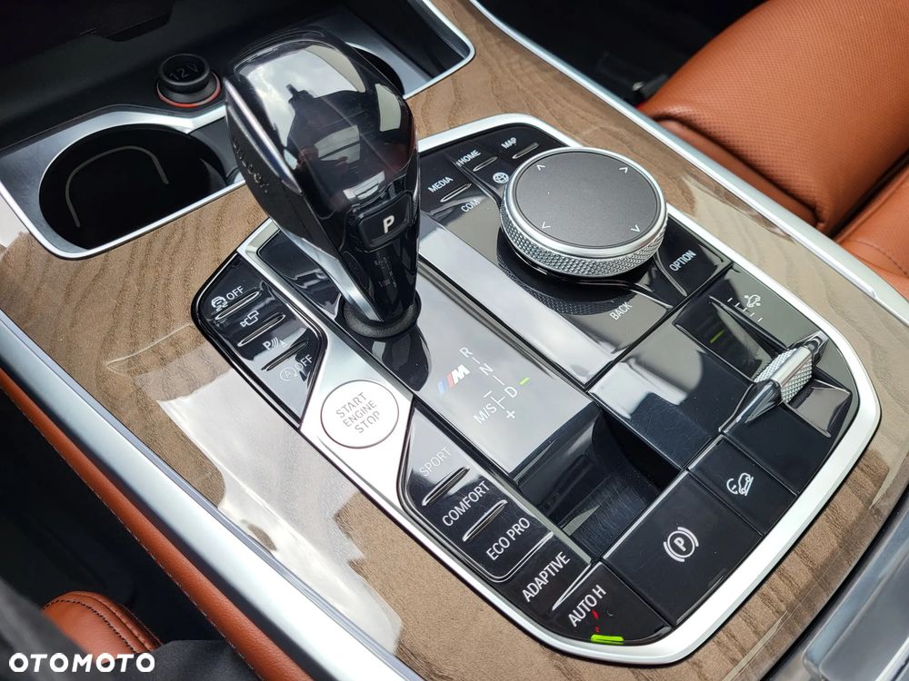 BMW X7 M50d sport - 14