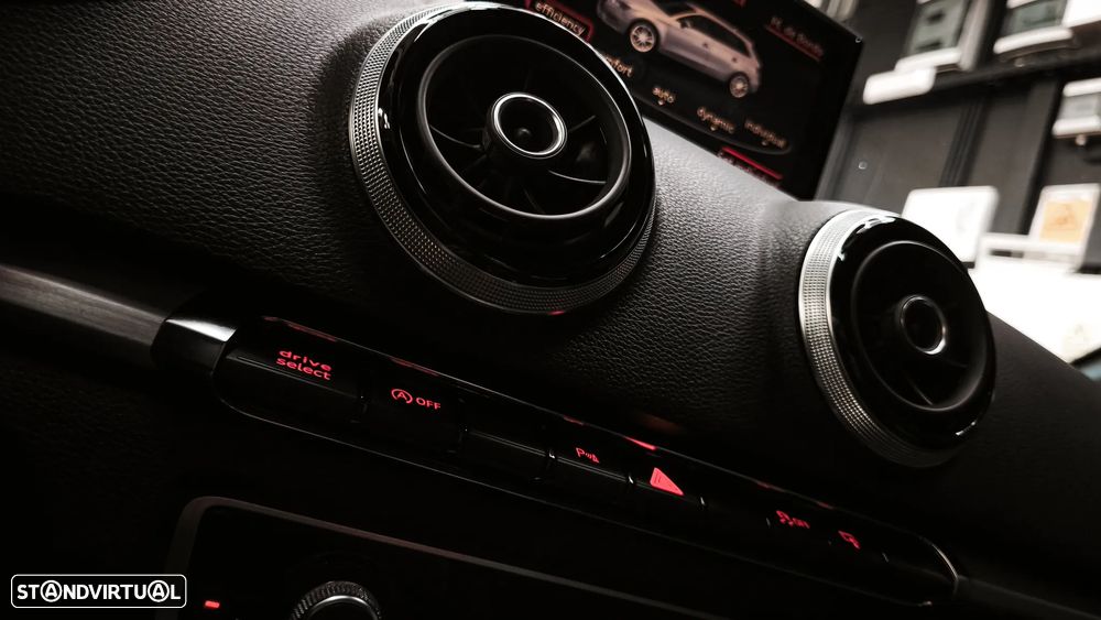 Audi S3 Sportback 2.0 TFSi quattro S tronic - 24