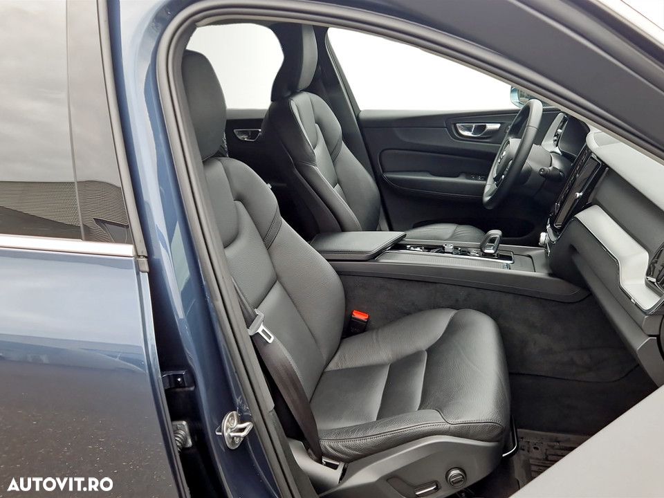 Volvo XC 60 B4 MHEV Momentum - 14