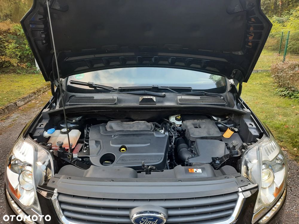 Ford Kuga - 24