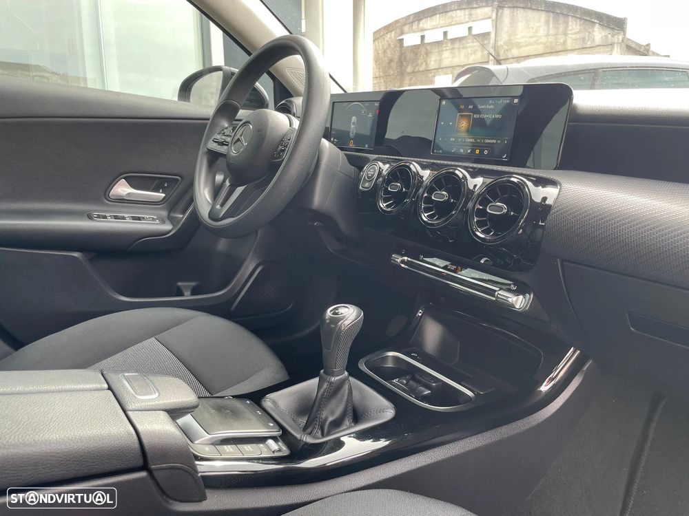 Mercedes-Benz A 160 Edition 2020 - 11