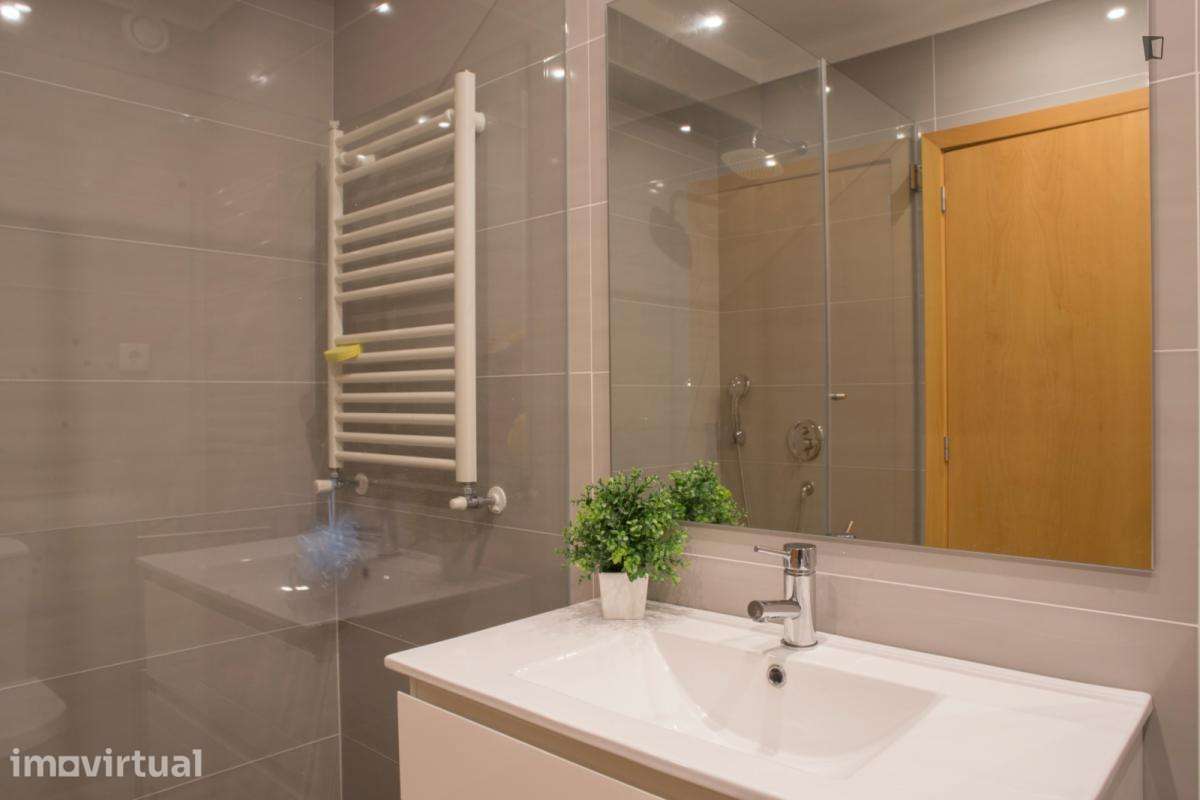 Apartamento com 1 quartos - localizado em Cedofeita Porto - Grande imagem: 3/15