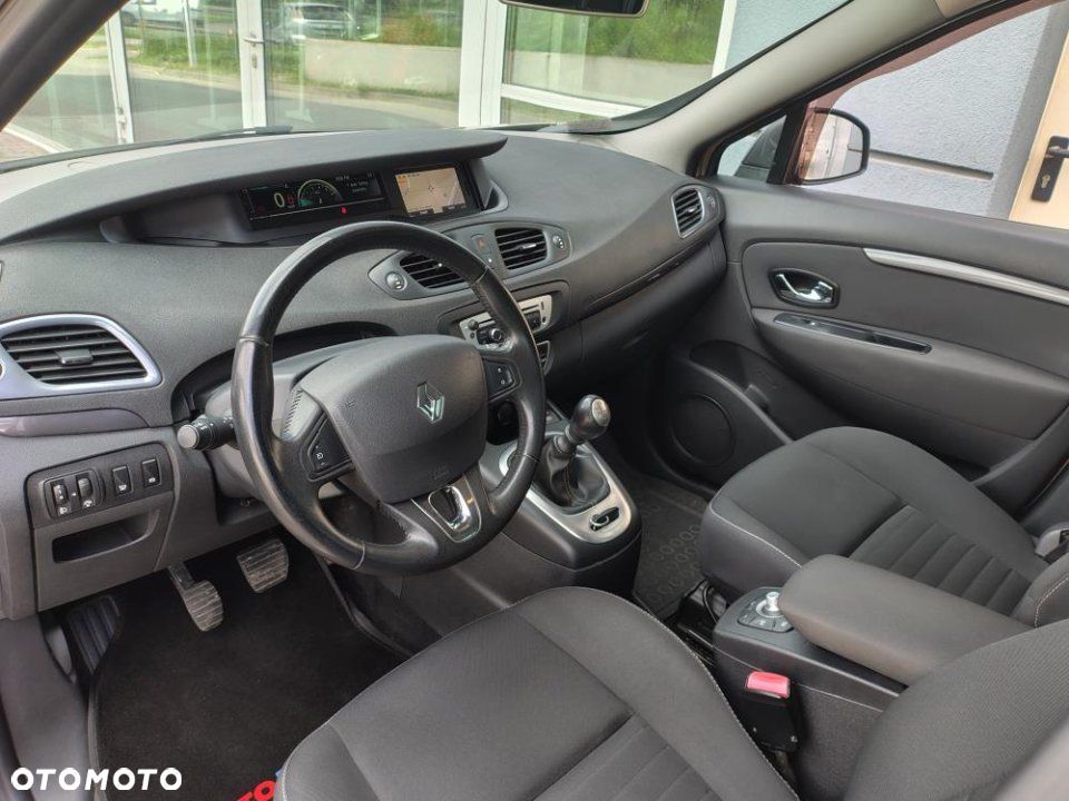 Renault Scenic - 9