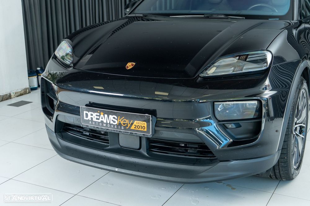 Porsche Macan Electric 4 - 37