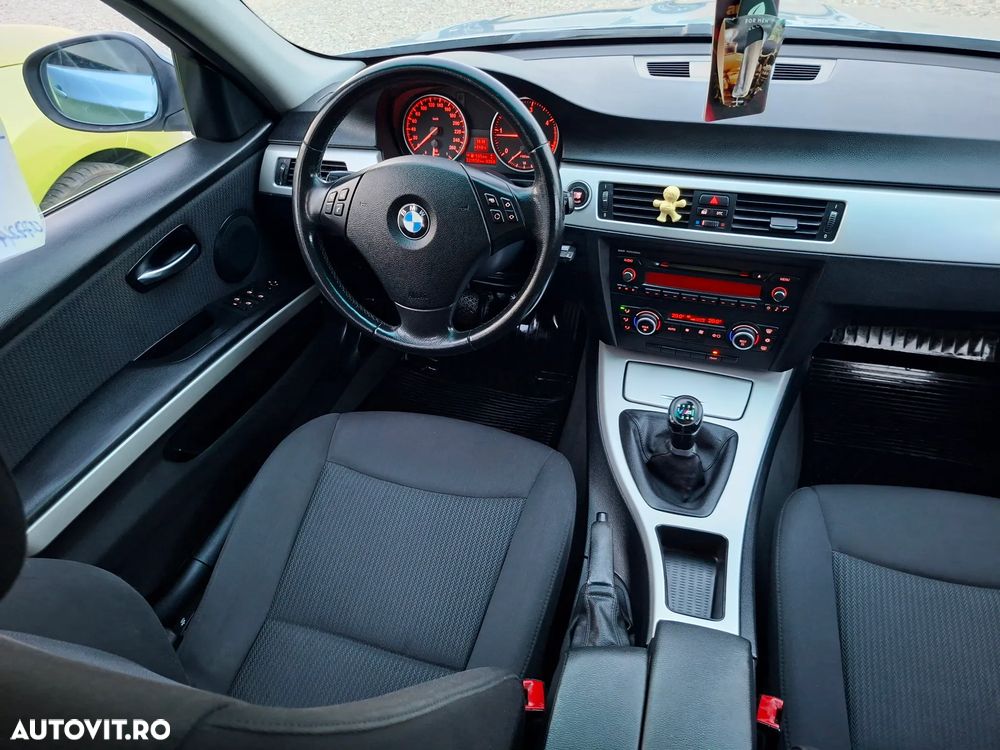BMW Seria 3 318d - 6