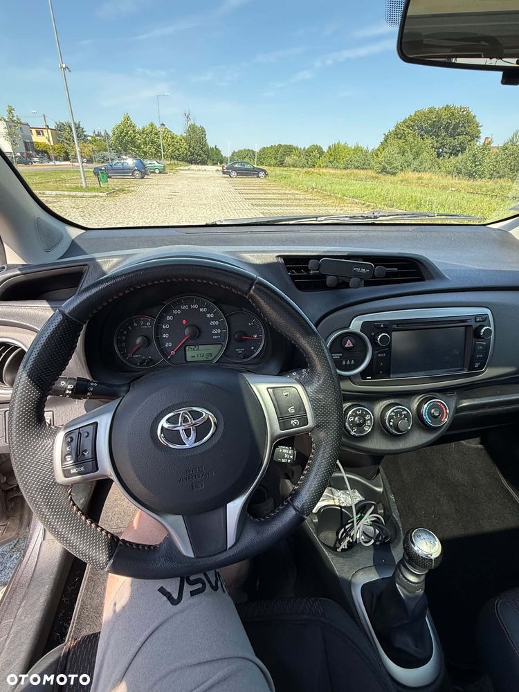 Toyota Yaris 1.33 Dynamic - 6
