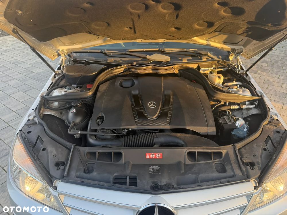 Mercedes-Benz Klasa C 220 T CDI DPF Automatik Avantgarde - 13
