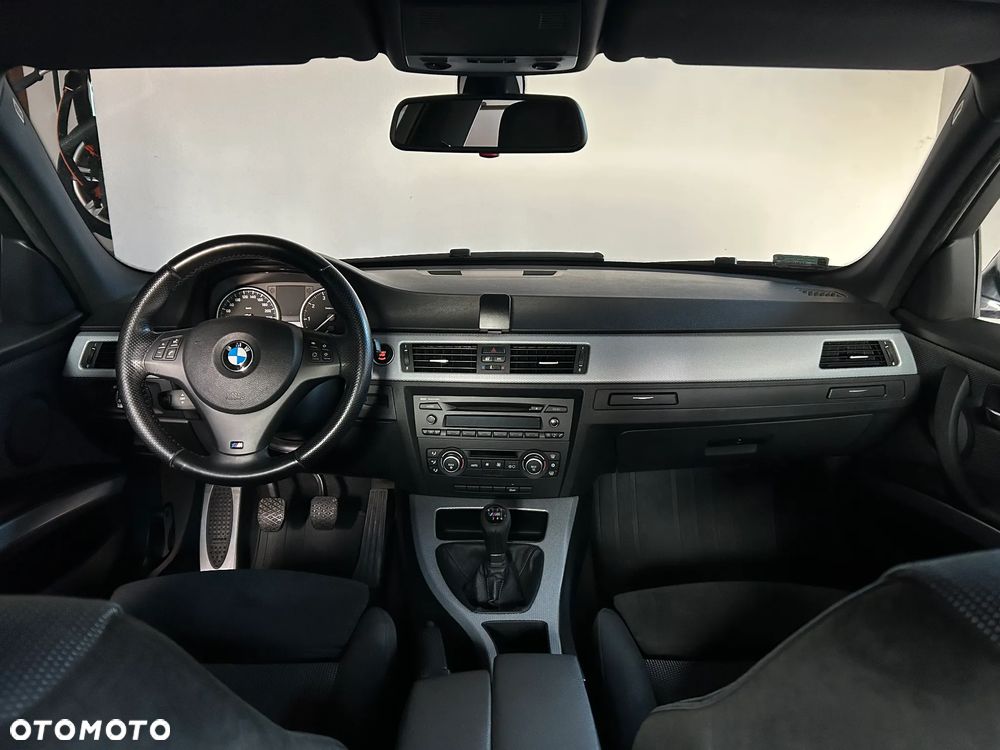 BMW Seria 3 318i - 9