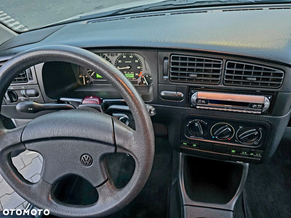 Volkswagen Golf - 12