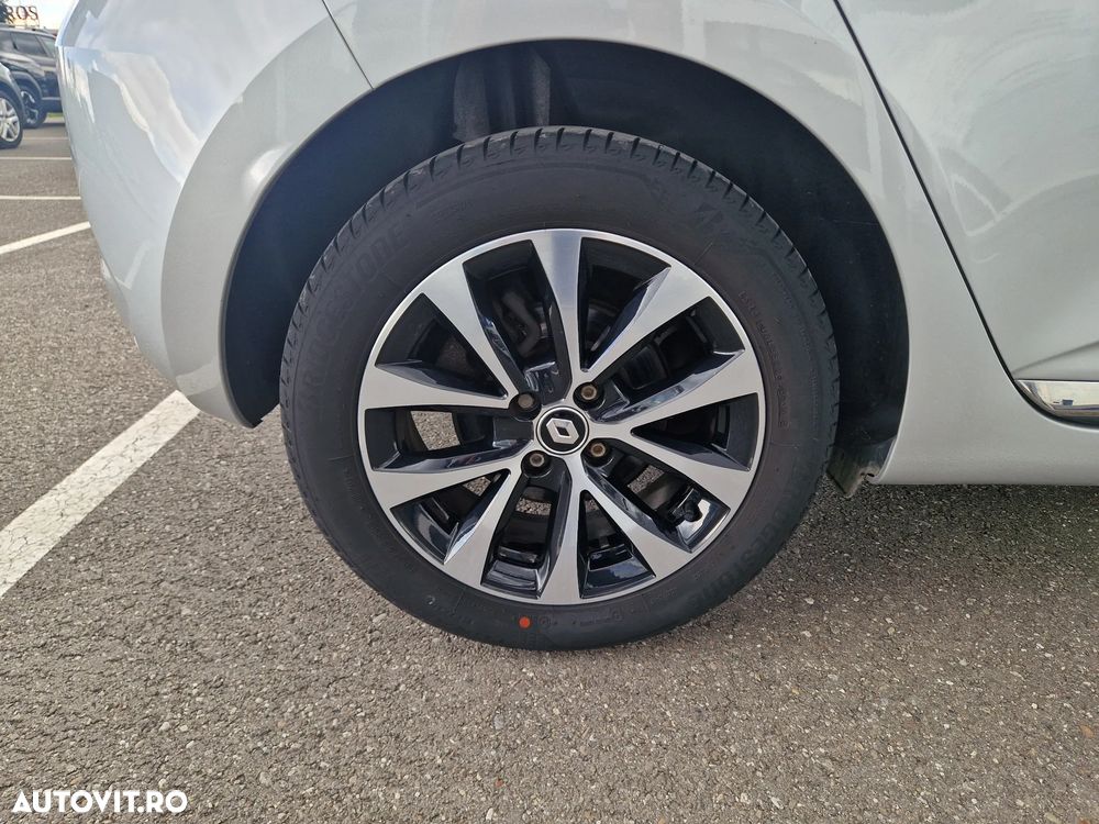 Renault Clio - 24