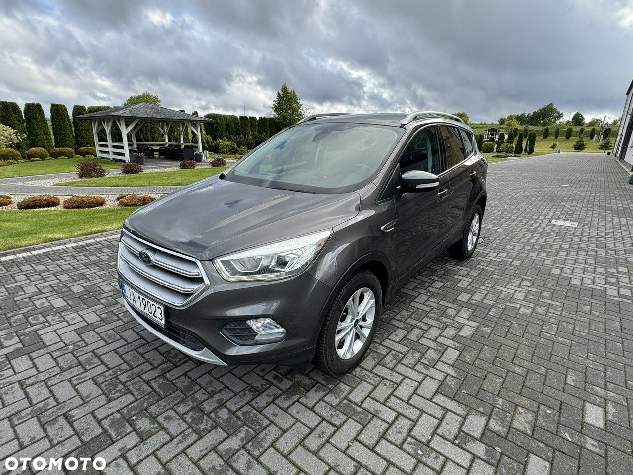 Ford Kuga - 8