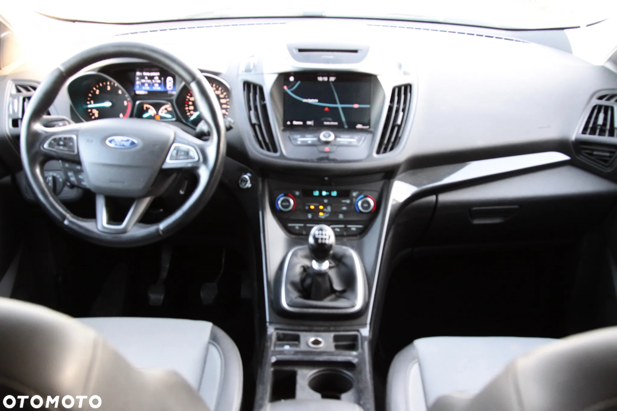 Ford Kuga 2.0 TDCi 2x4 ST-Line - 16