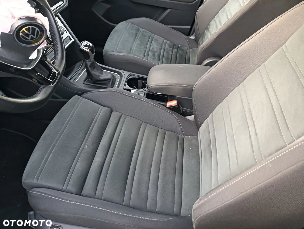 Volkswagen Touran 2.0 TDI SCR Comfortline - 8