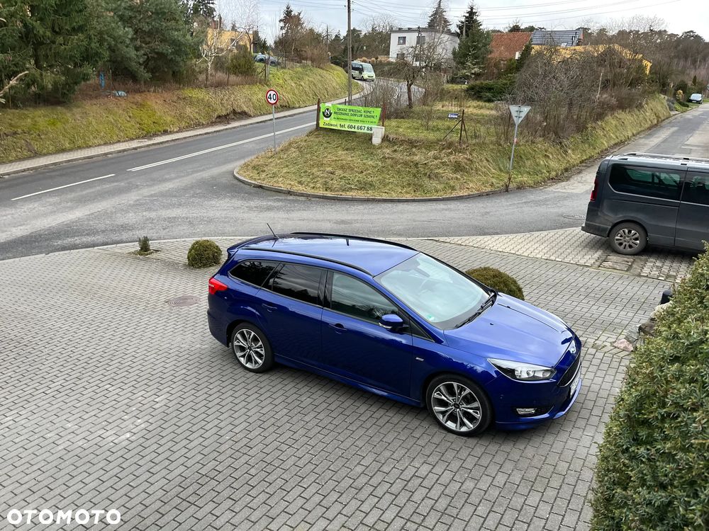 Ford Focus 1.5 EcoBoost ST-Line - 13