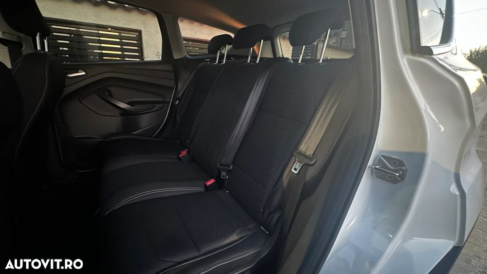 Ford Kuga 2.0 TDCi 4WD Powershift Trend - 8