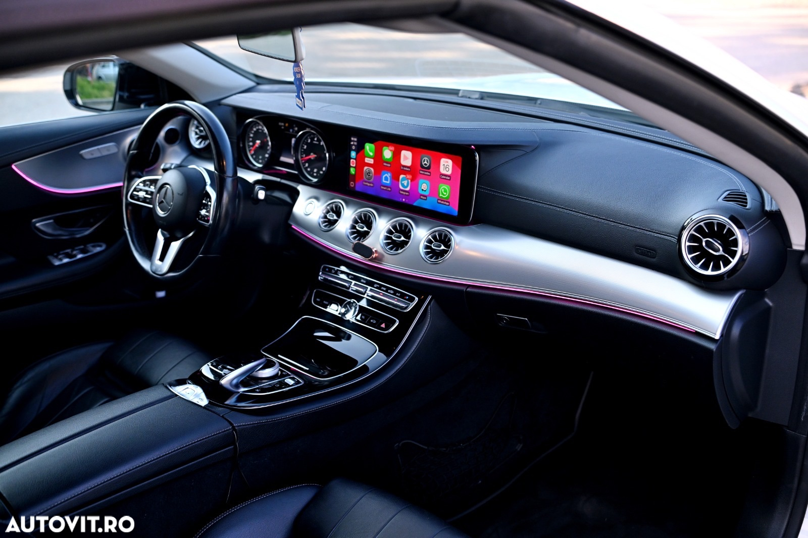 Mercedes-Benz E 200 Coupe Aut. - 23