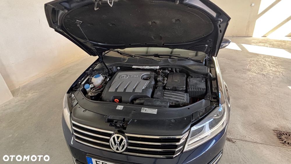Volkswagen Passat 1.6 TDI BlueMotion Technology Highline - 2