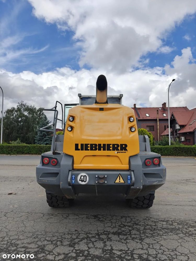 Liebherr 576 XPOWER - 8