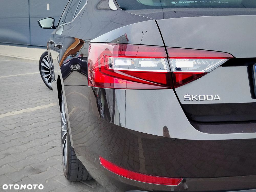 Skoda Superb 2.0 TSI 4x4 L&K DSG - 19