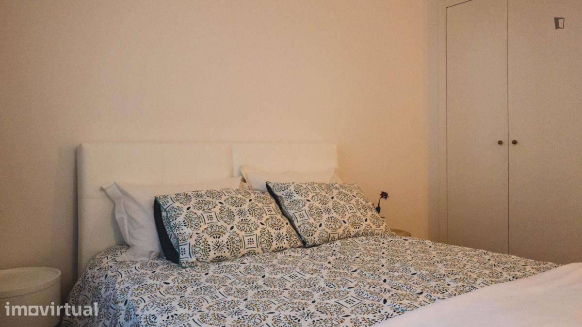 Apartamento com 1 quartos - localizado em Valbom Porto - Grande imagem: 4/9