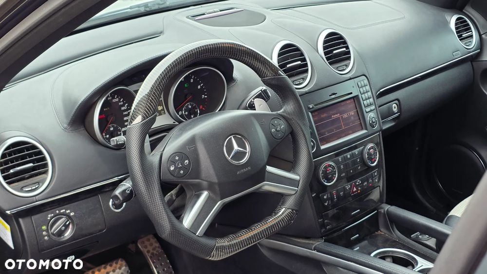 Mercedes-Benz ML 63 AMG 4-Matic - 11