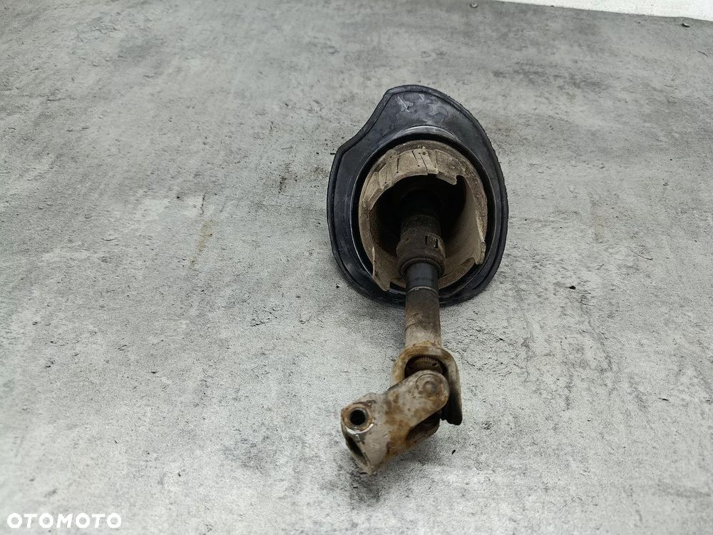 KRZYŻAK KOLUMNY OPEL VECTRA C 1.8 16V - 4