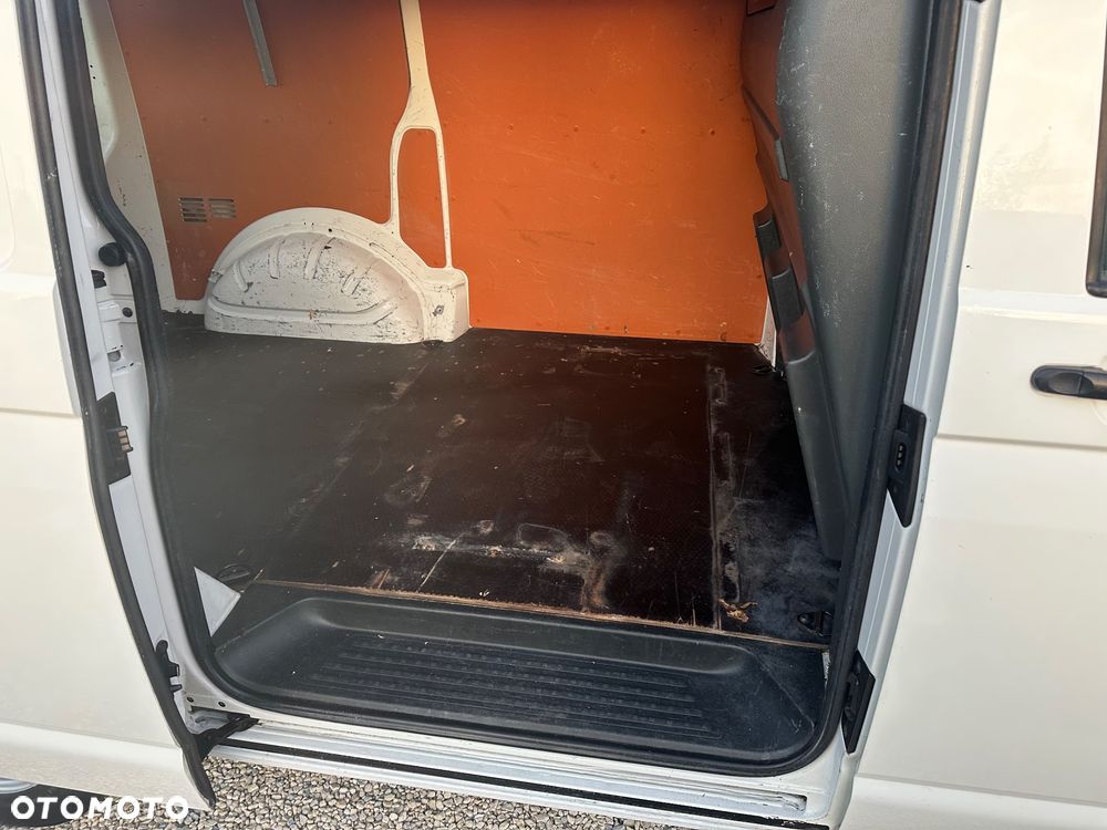 Volkswagen Transporter - 13