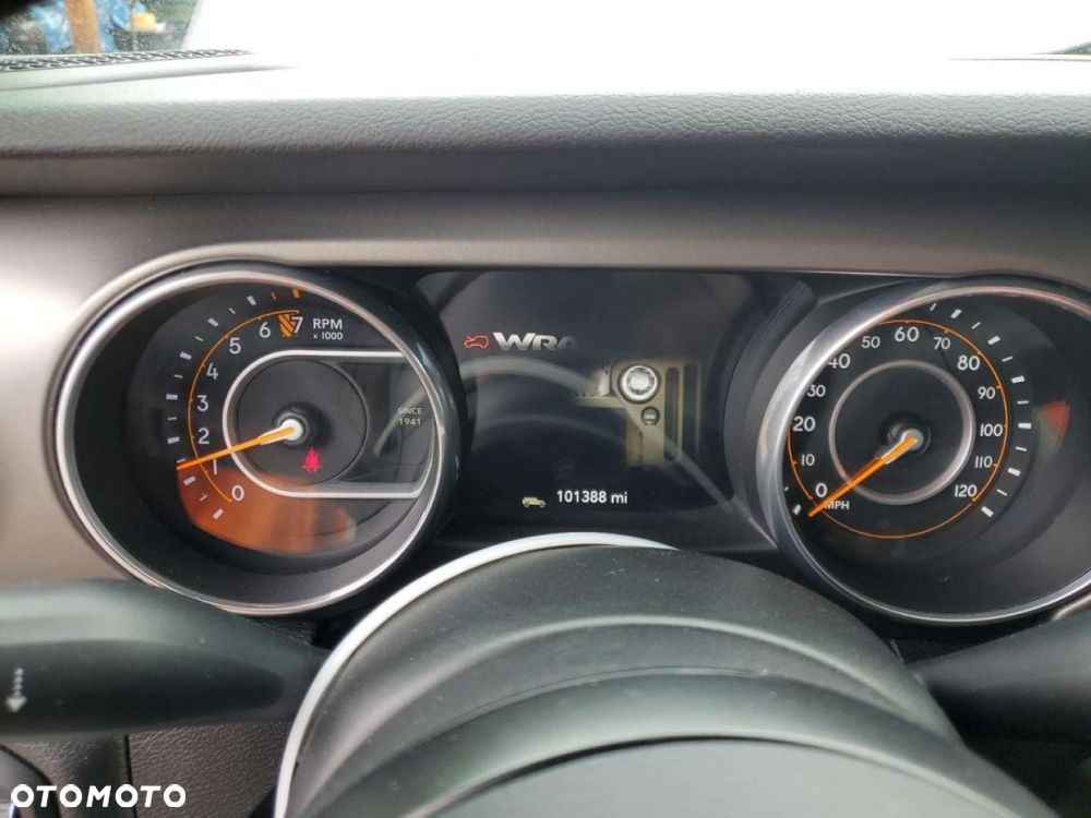 Jeep Wrangler - 10
